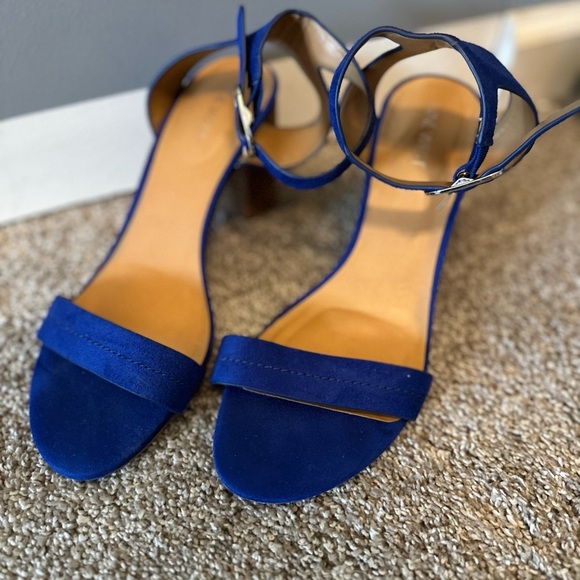 Nine West - Blue Heels With Elegant Suede Design (Size 8.5) - Picture 2 of 13